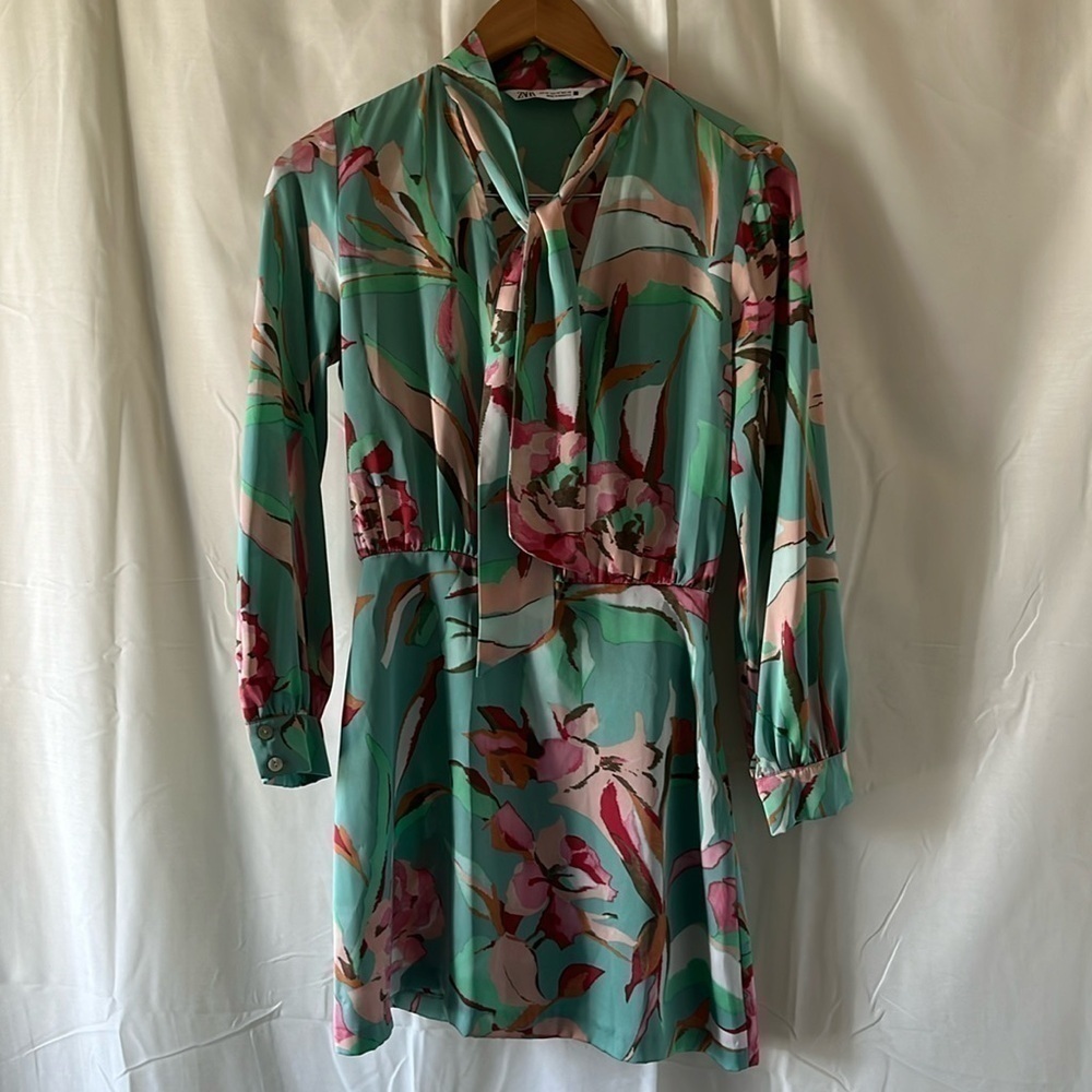 Zara Green Floral Long Sleeve Dress a140